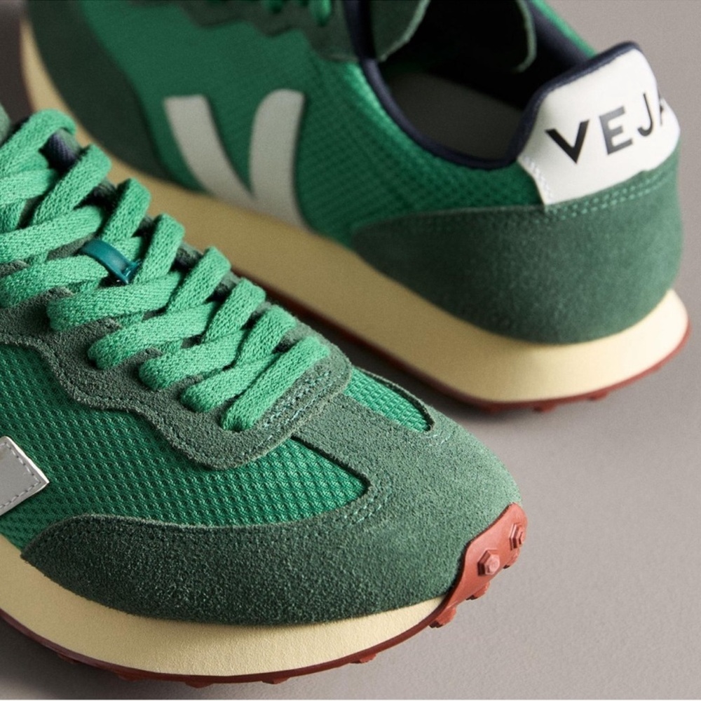 Veja Anthropologie Rio Branco Sneakers in Emeraude White Green NWT - Picture 2 of 6